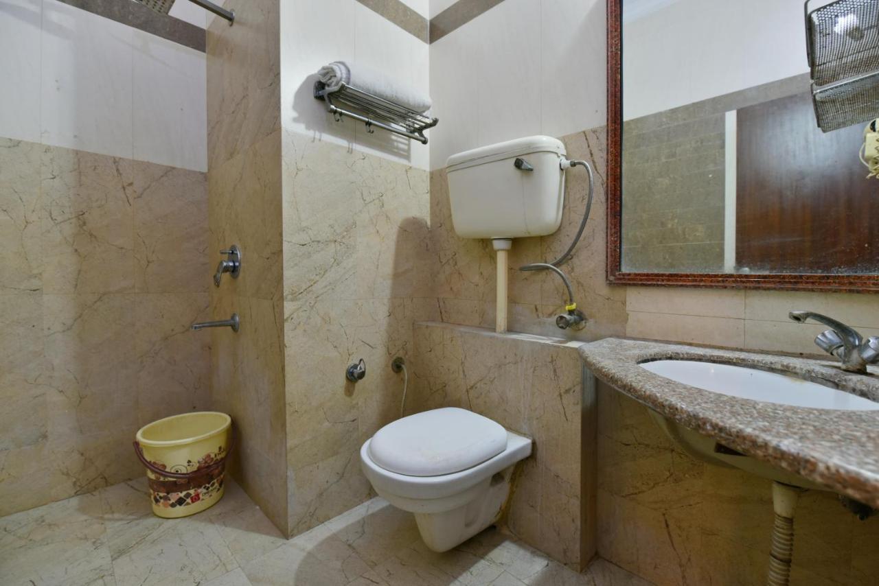 Hotel Revels By A1Rooms Neu-Delhi Exterior foto