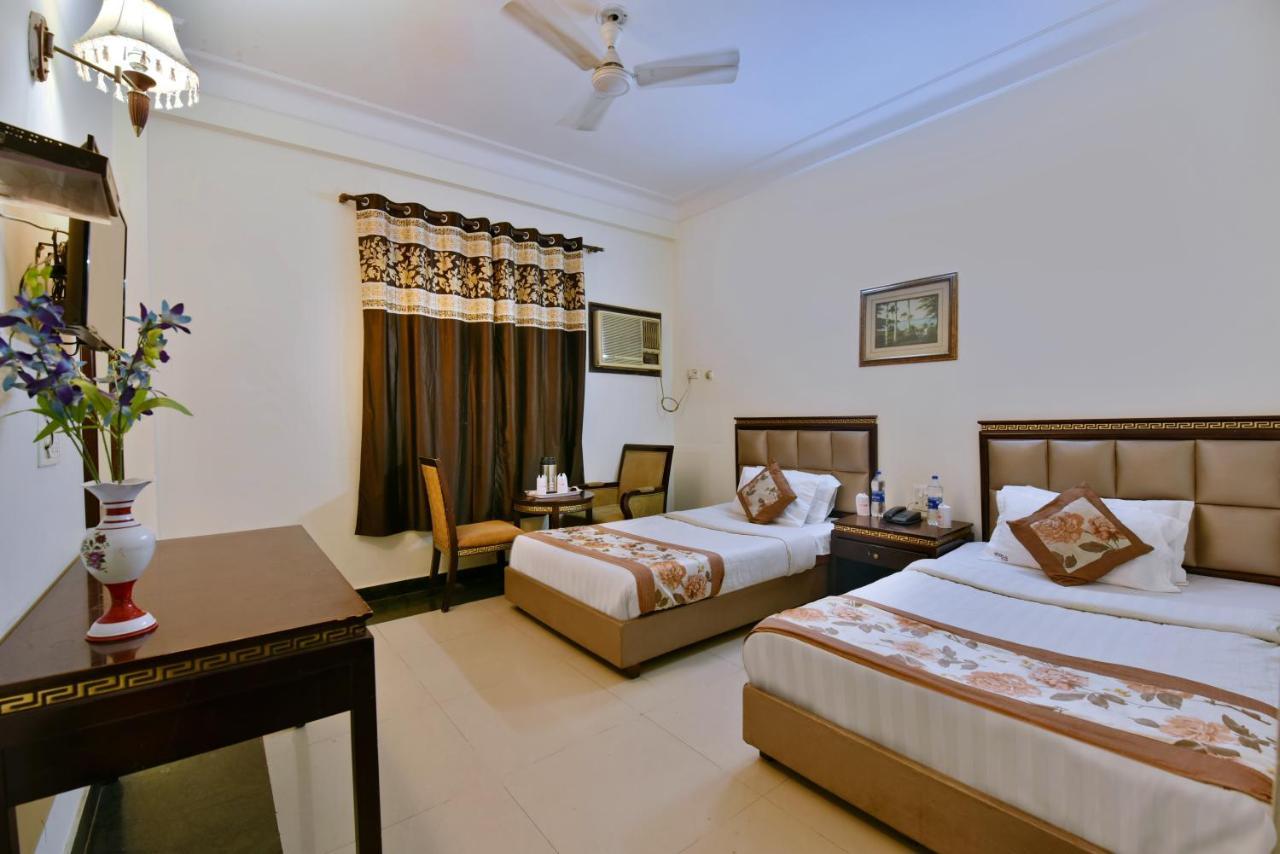 Hotel Revels By A1Rooms Neu-Delhi Exterior foto