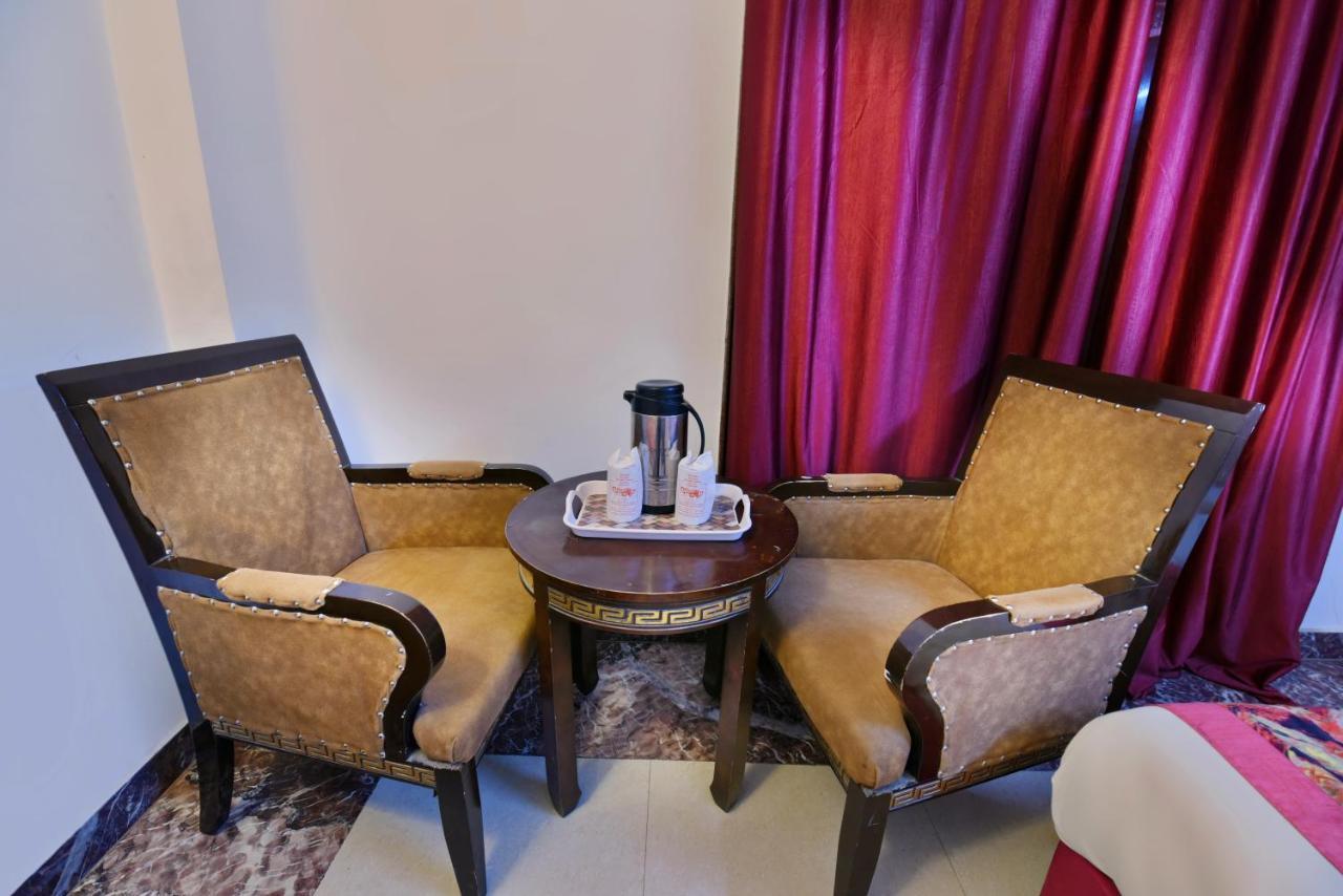 Hotel Revels By A1Rooms Neu-Delhi Exterior foto