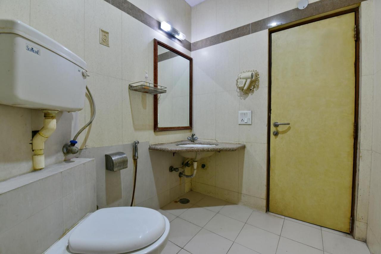 Hotel Revels By A1Rooms Neu-Delhi Exterior foto