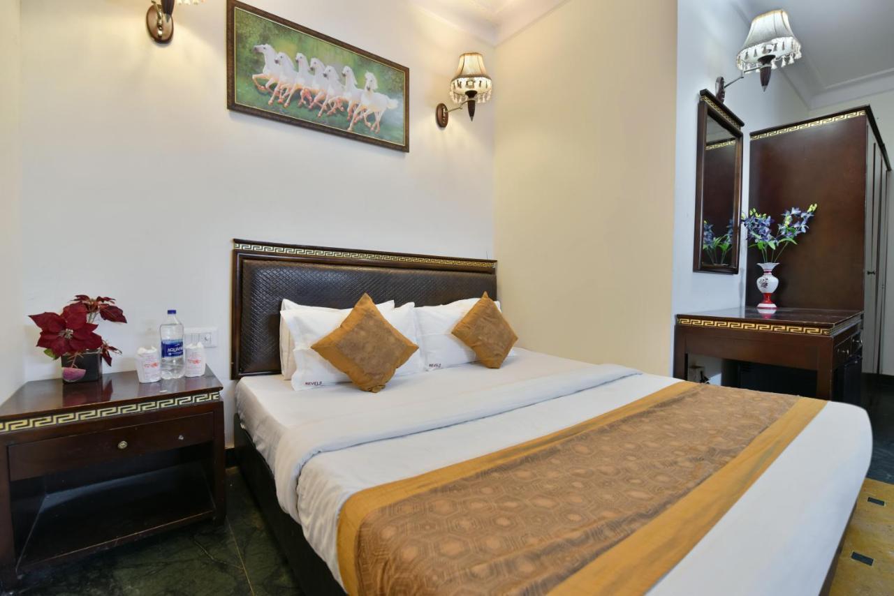 Hotel Revels By A1Rooms Neu-Delhi Exterior foto